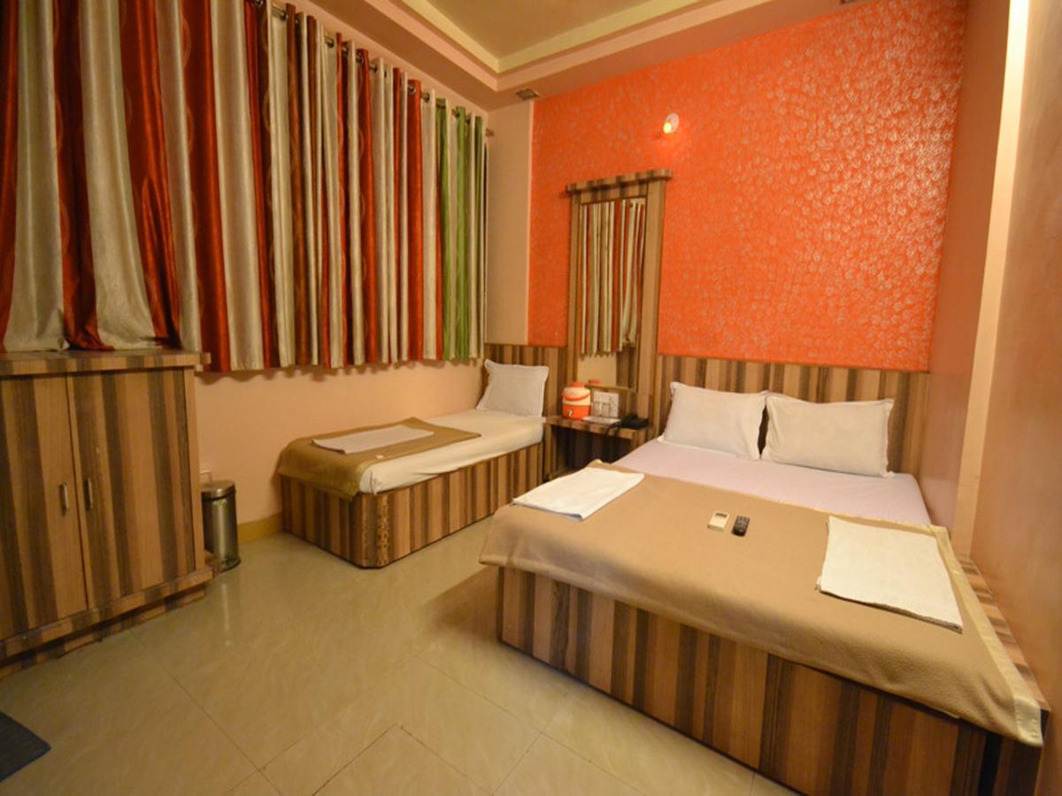 Hotel Sai Hari Prasad Ширді Екстер'єр фото