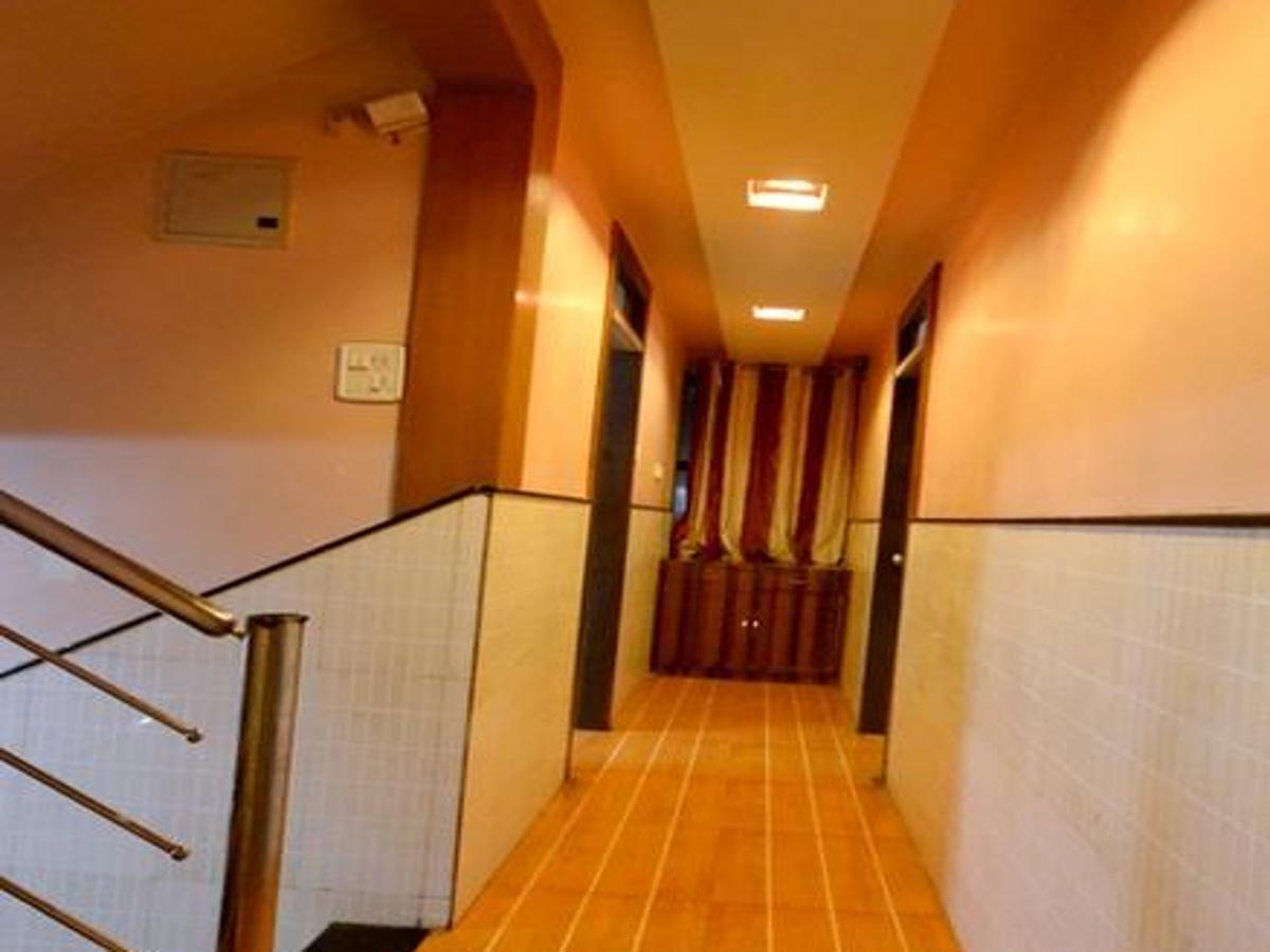 Hotel Sai Hari Prasad Ширді Екстер'єр фото